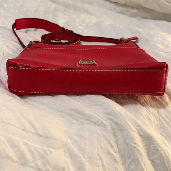 Dooney & Bourke red saffiano crossbody, EUC - Picture 2 of 9